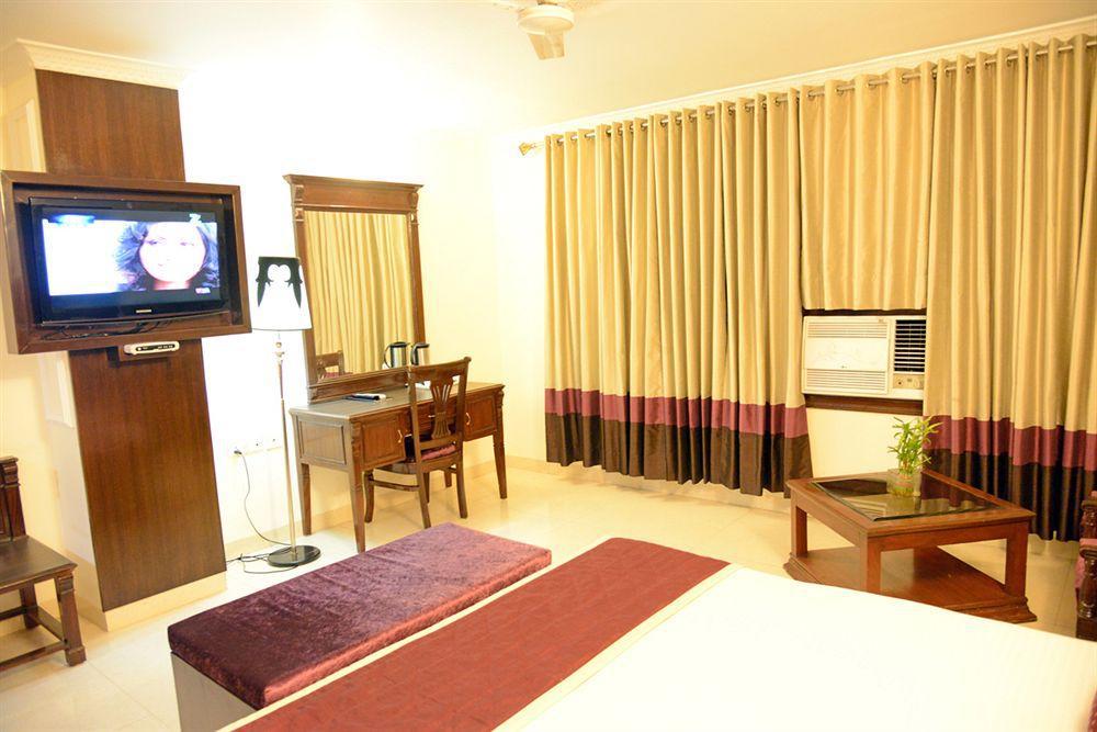 Hotel City Heart Premium Chandīgarh Esterno foto